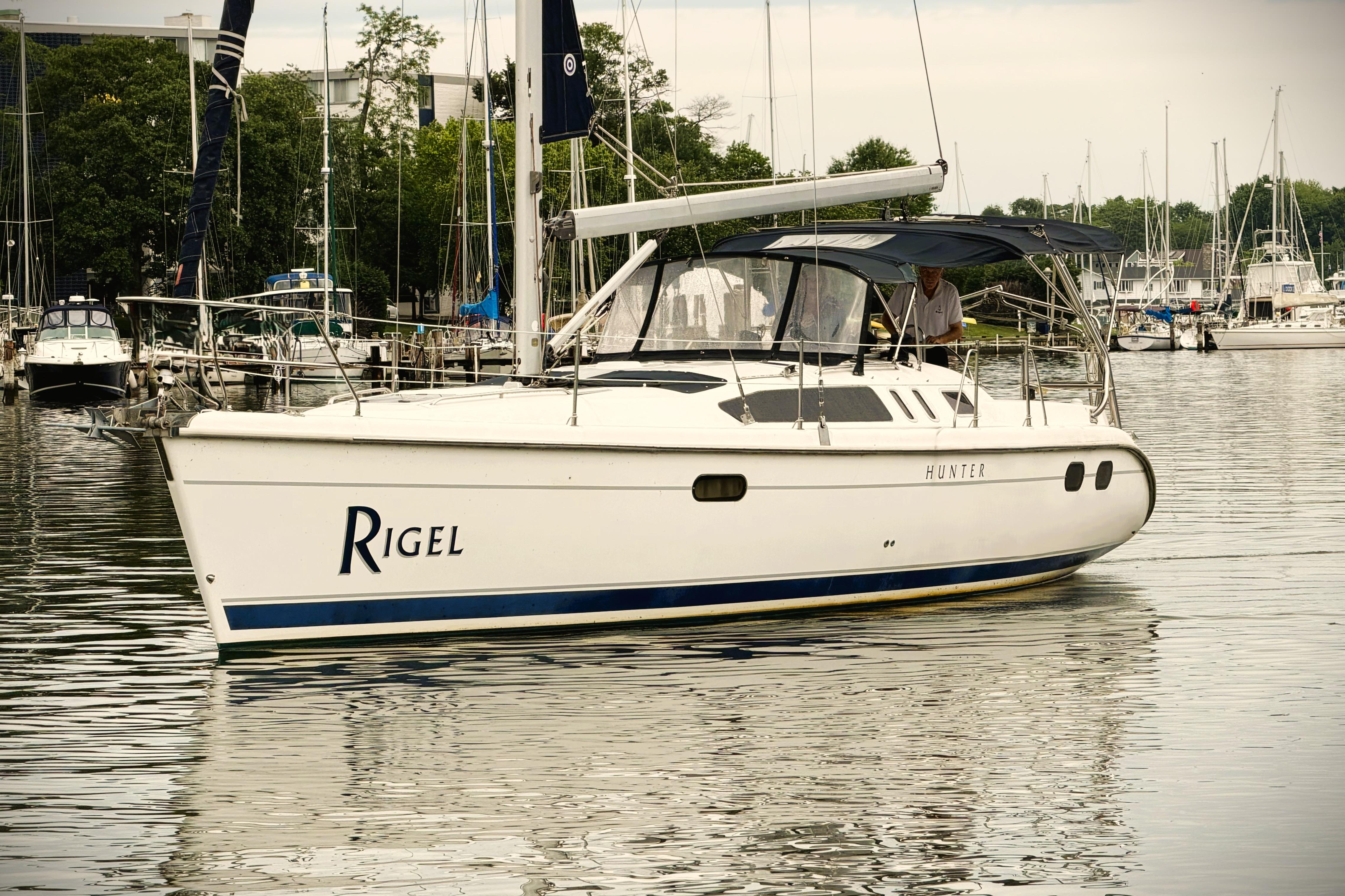 2001 Hunter 380