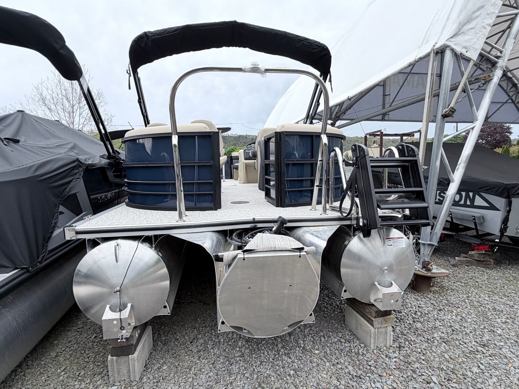 2026 Berkshire 24E CTS 3.0 Tritoon - 18
