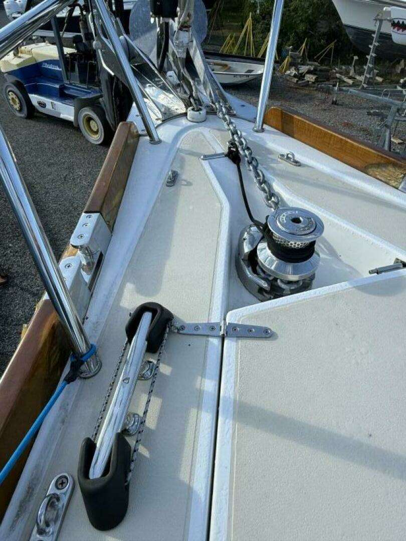 2011 Tartan 4700 - Image 22