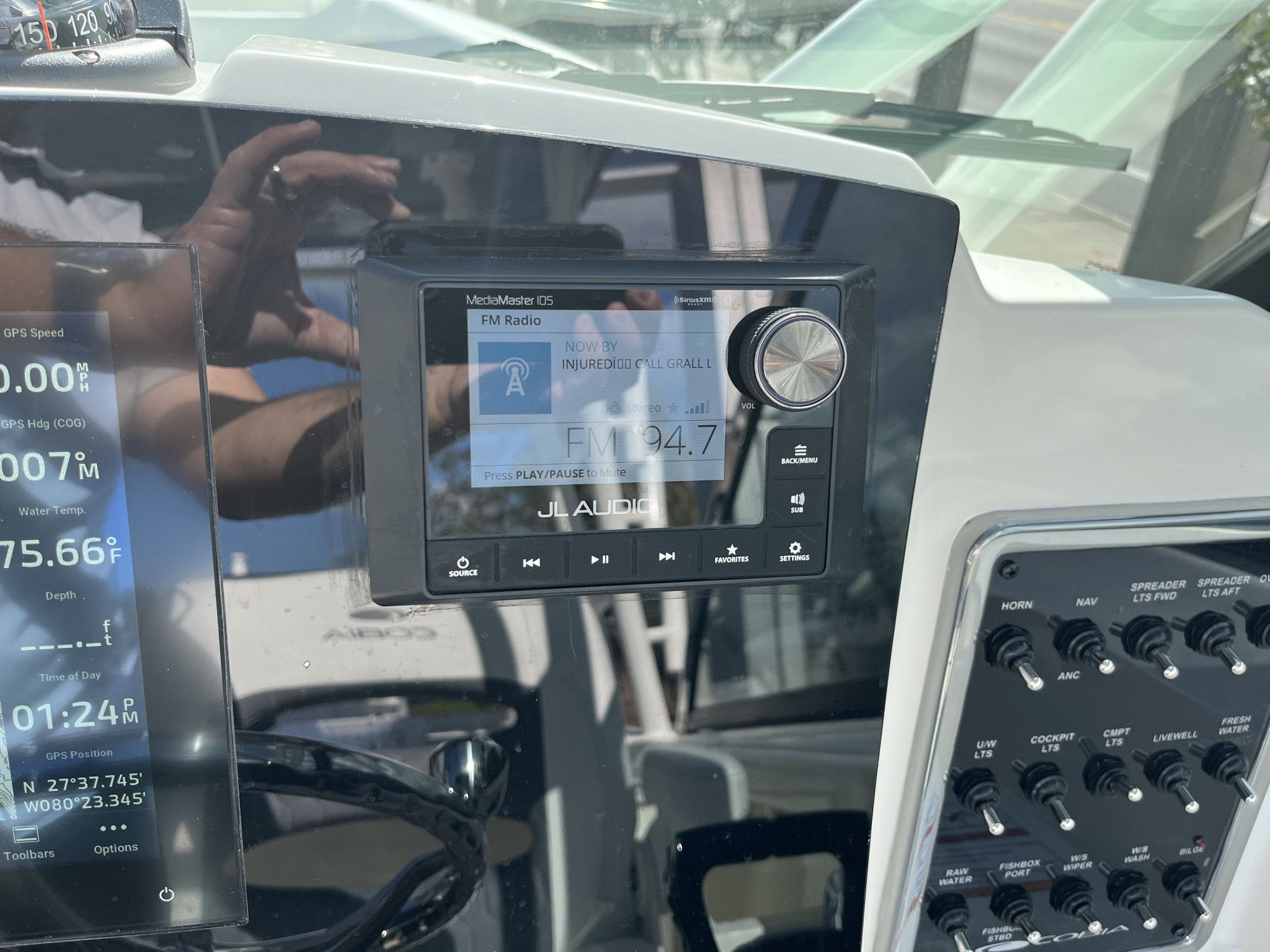2026 Cobia 280 Dual Console - 40