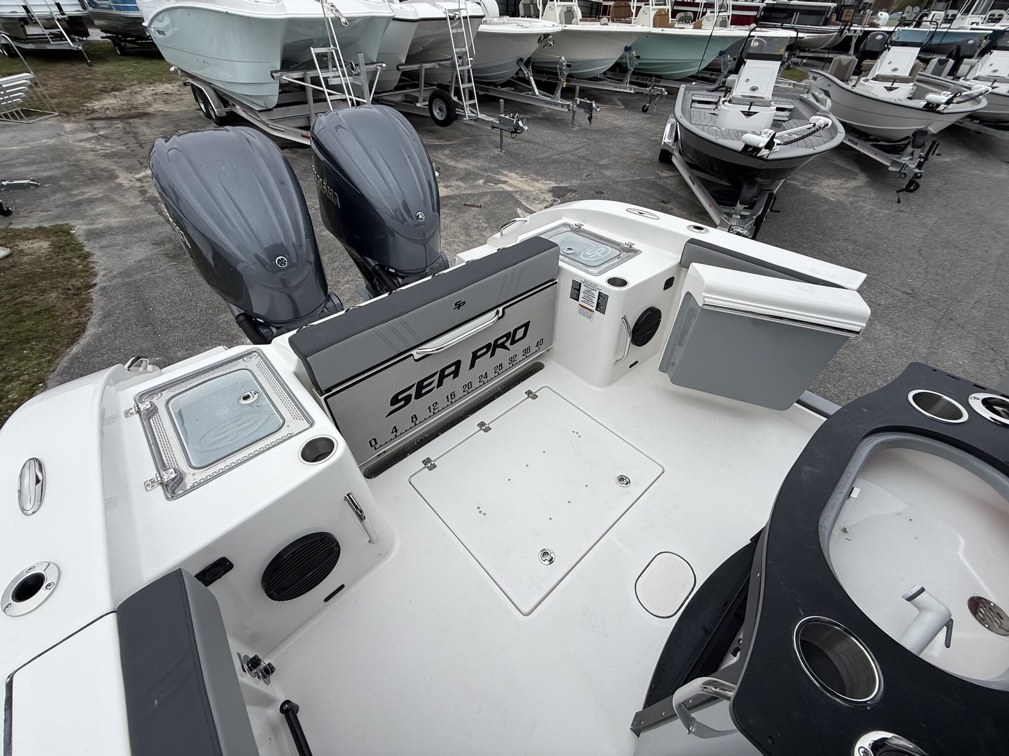 2026 Sea Pro 292 SEAKEEPER RIDE AND YAMAHA 300S - 16
