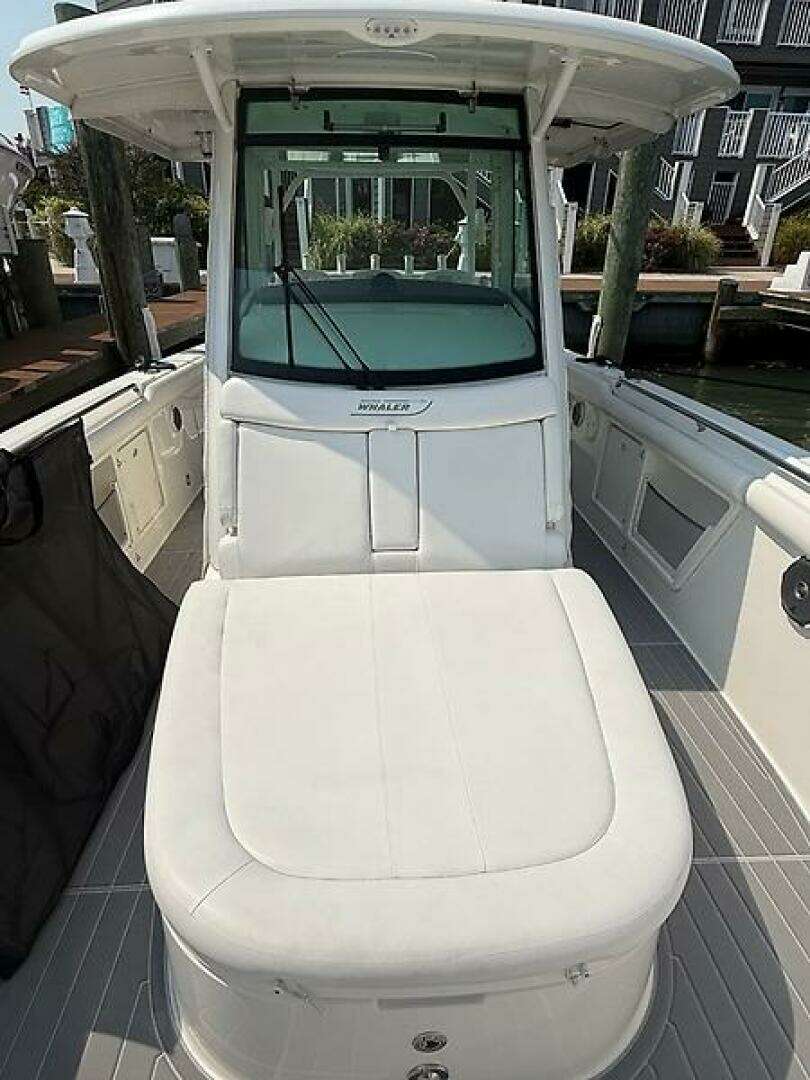 2014 Boston Whaler 350 Outrage - Image 17