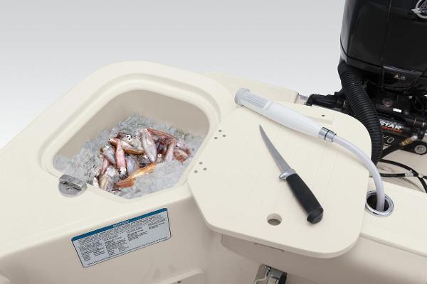 2017 Mako 234 Center Console - 9
