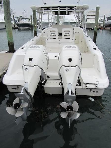 2006 Boston Whaler 32 Outrage Cuddy - 23