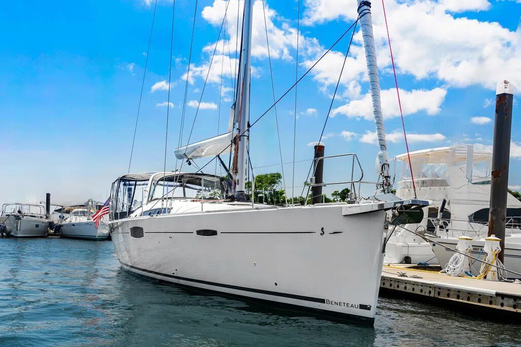 2016 Beneteau Oceanis 60 - 2