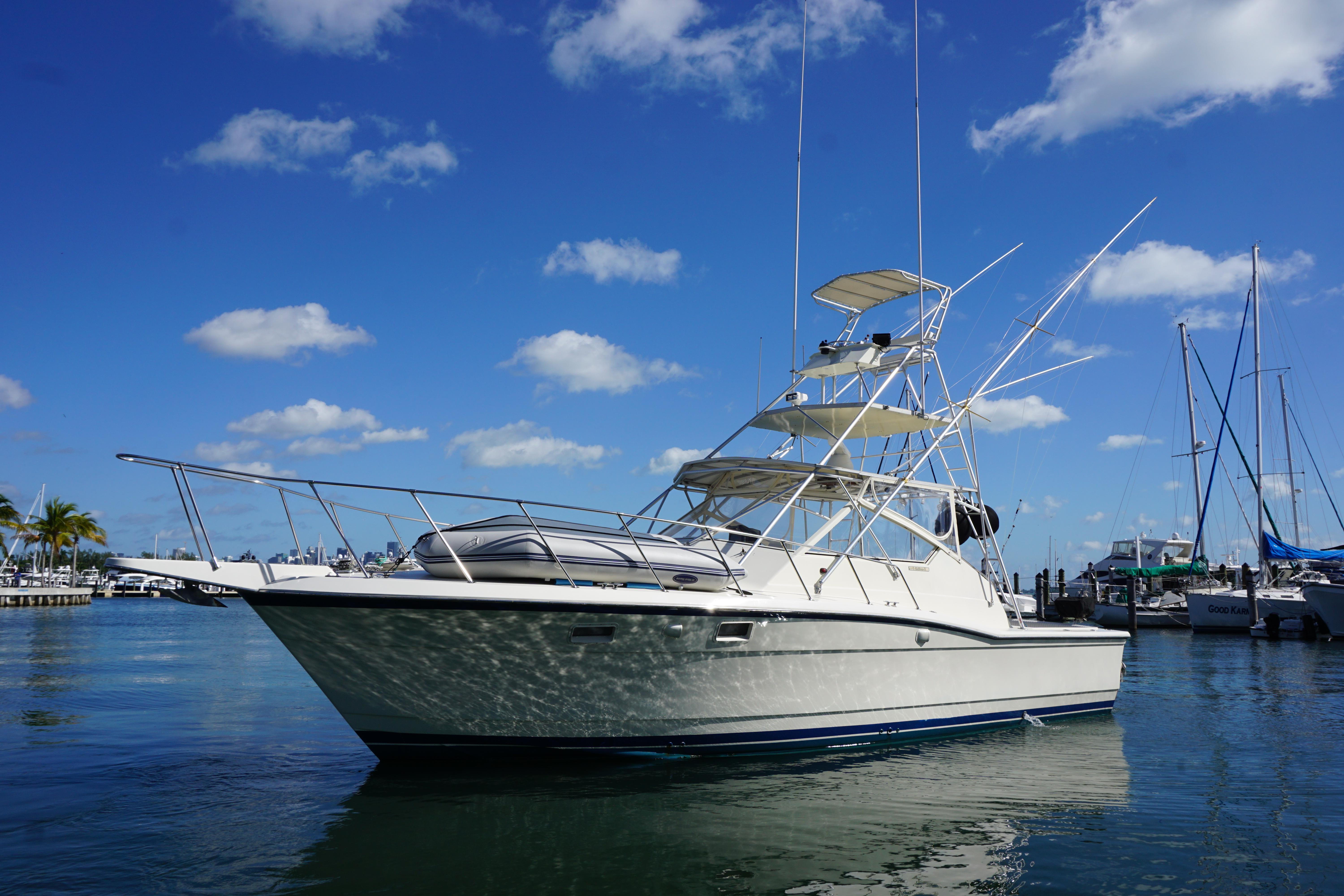 1985 Hatteras 36 Convertible