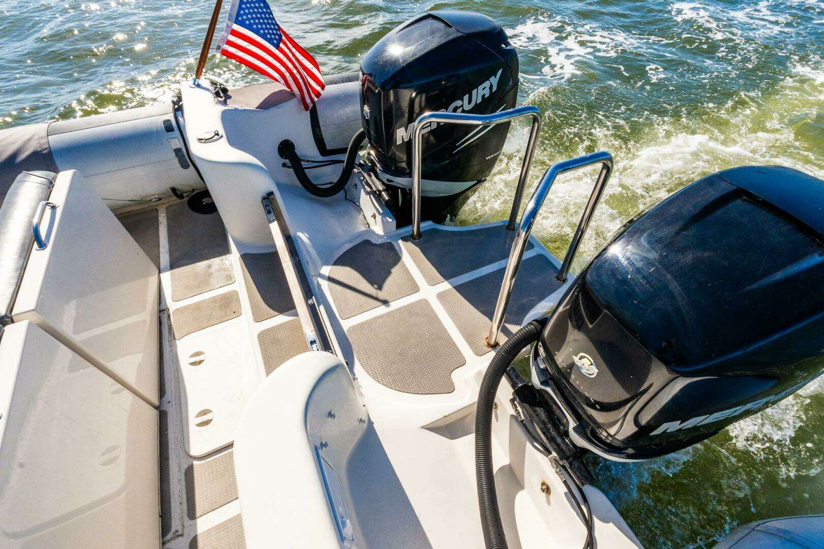 2002 Protector 410 Targa - Image 8