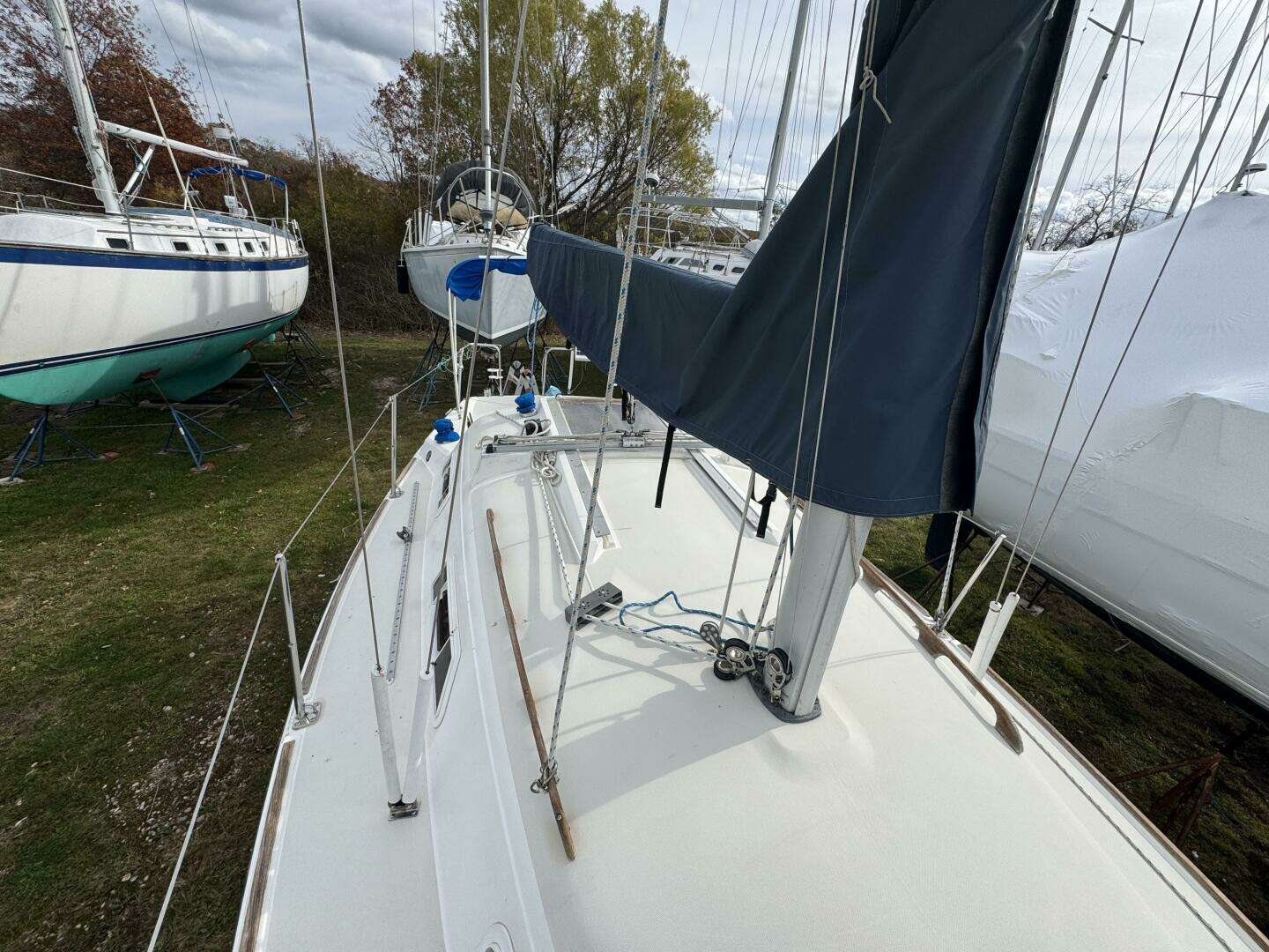 1987 Pearson 27 - Image 13