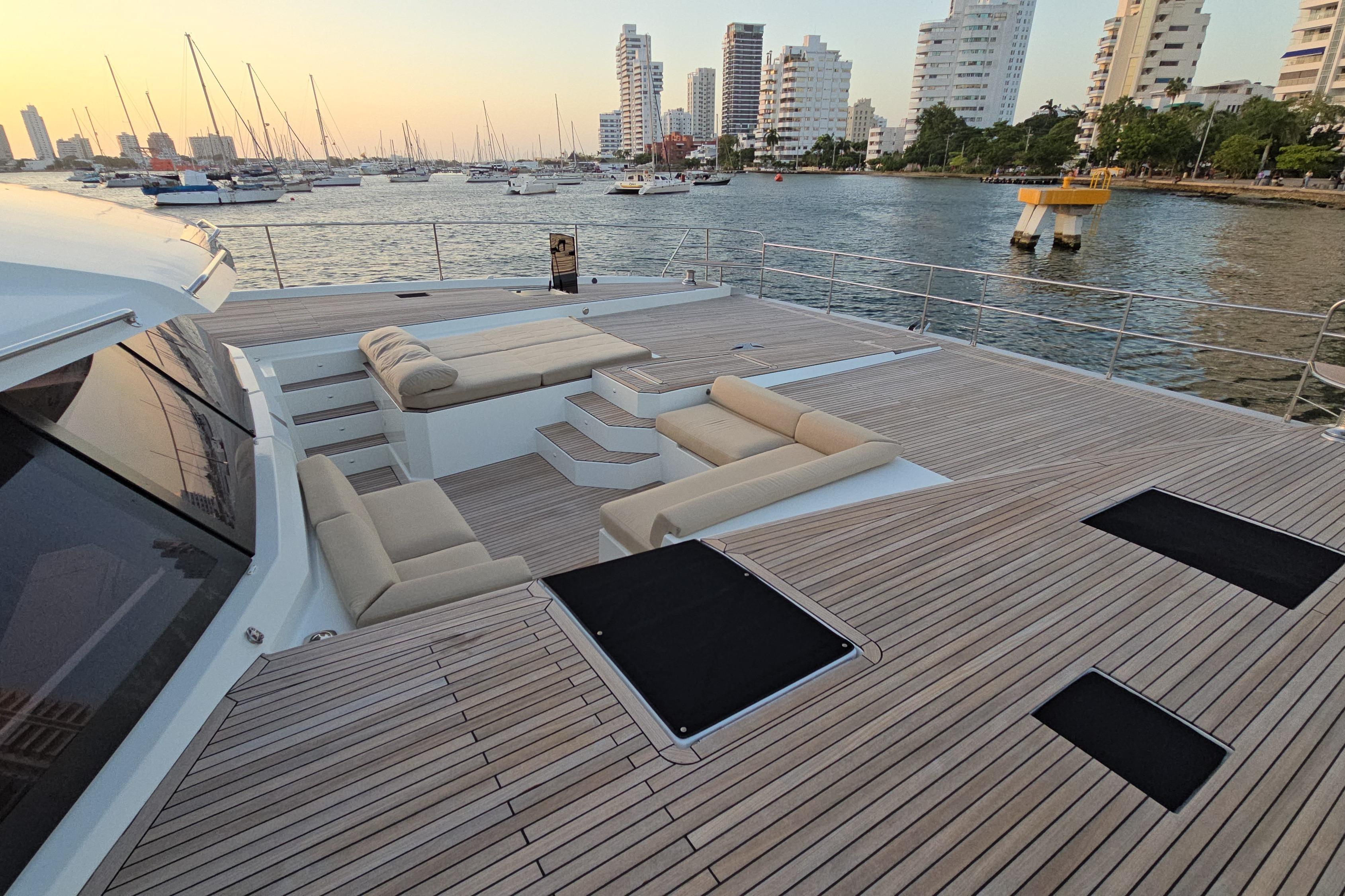 2023 Fountaine Pajot Power 67