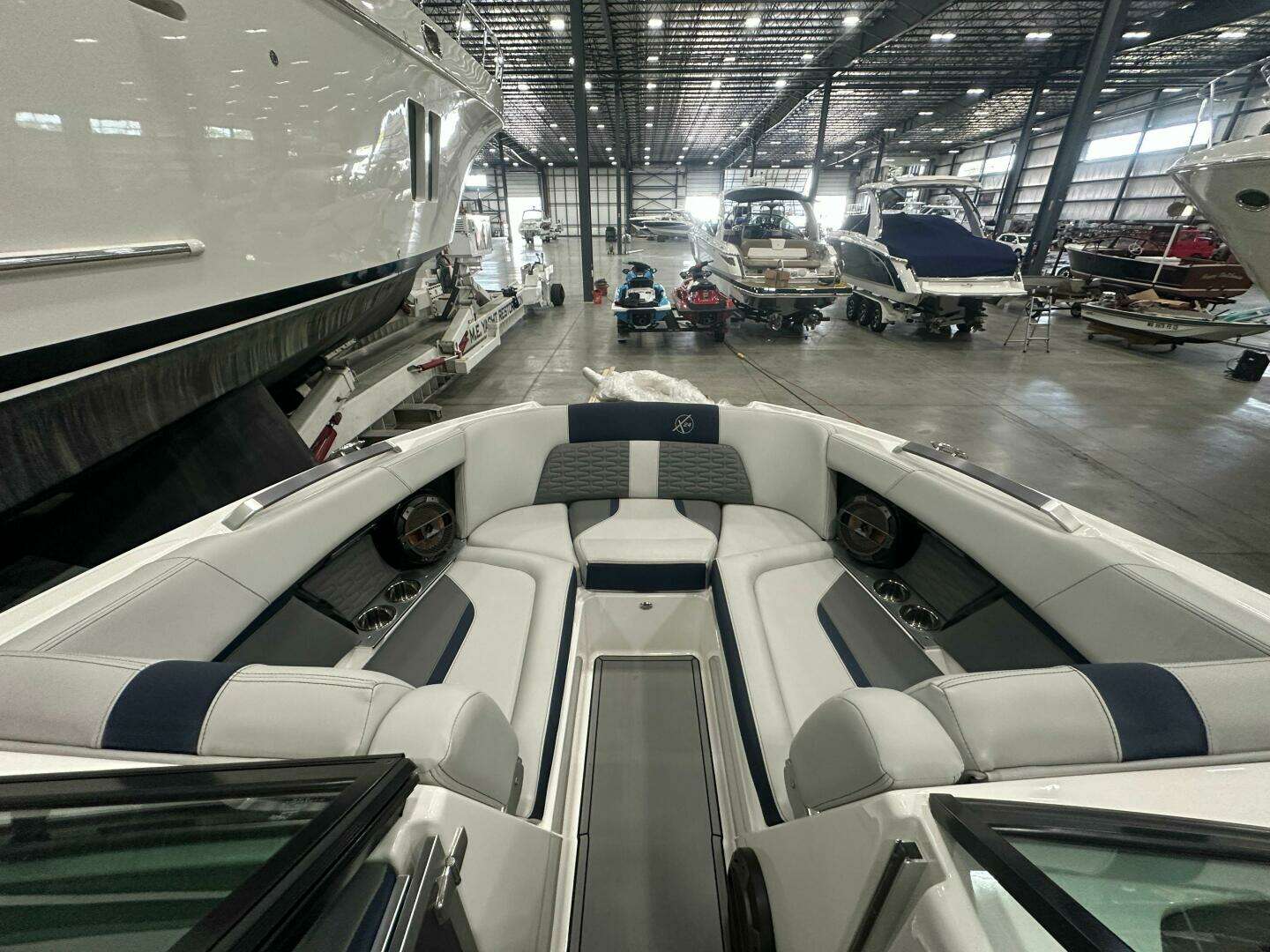 2019 Mastercraft X24 - Image 12