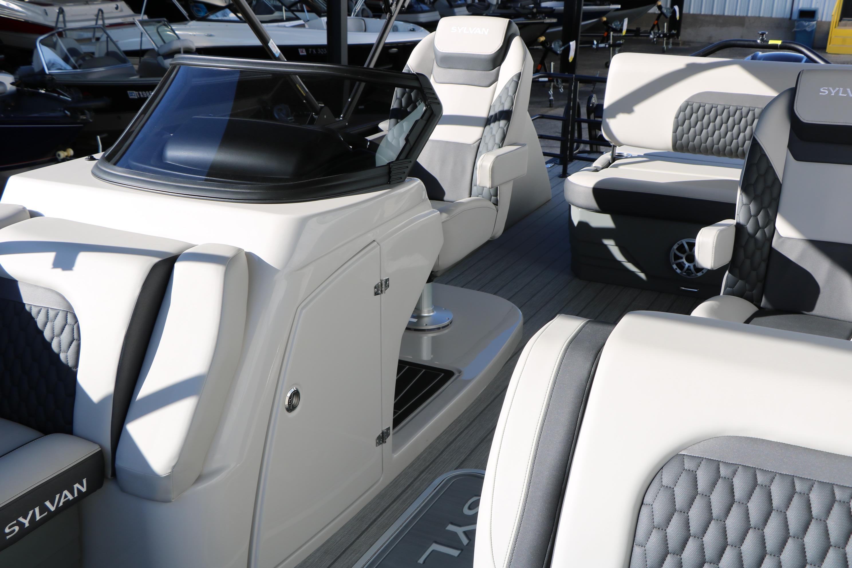 2026 Sylvan L3 CLZ DH boat interior with modern seating and sleek design.