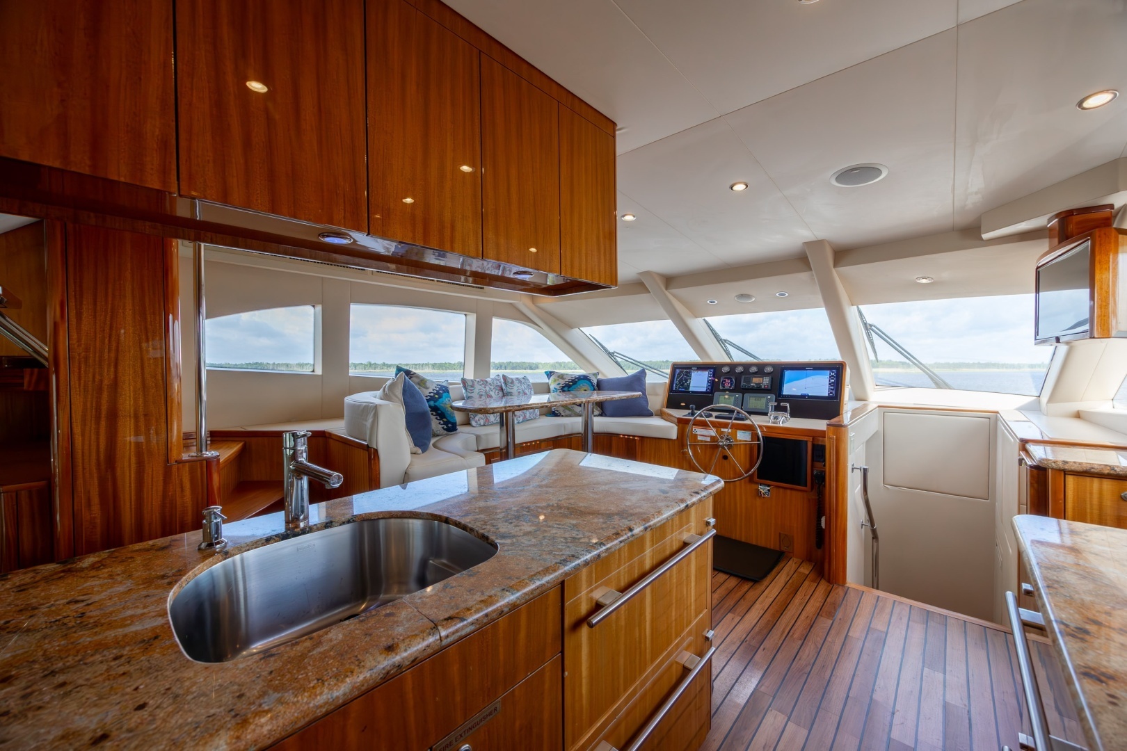 2008 Hatteras Motor Yacht - Image 95