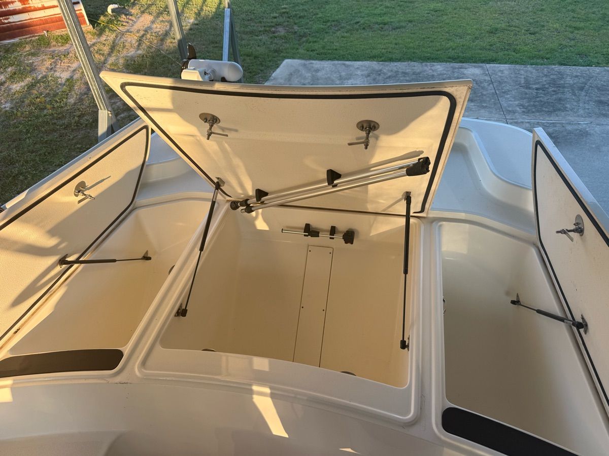 2024 Mako Pro Skiff 19 CC - 8