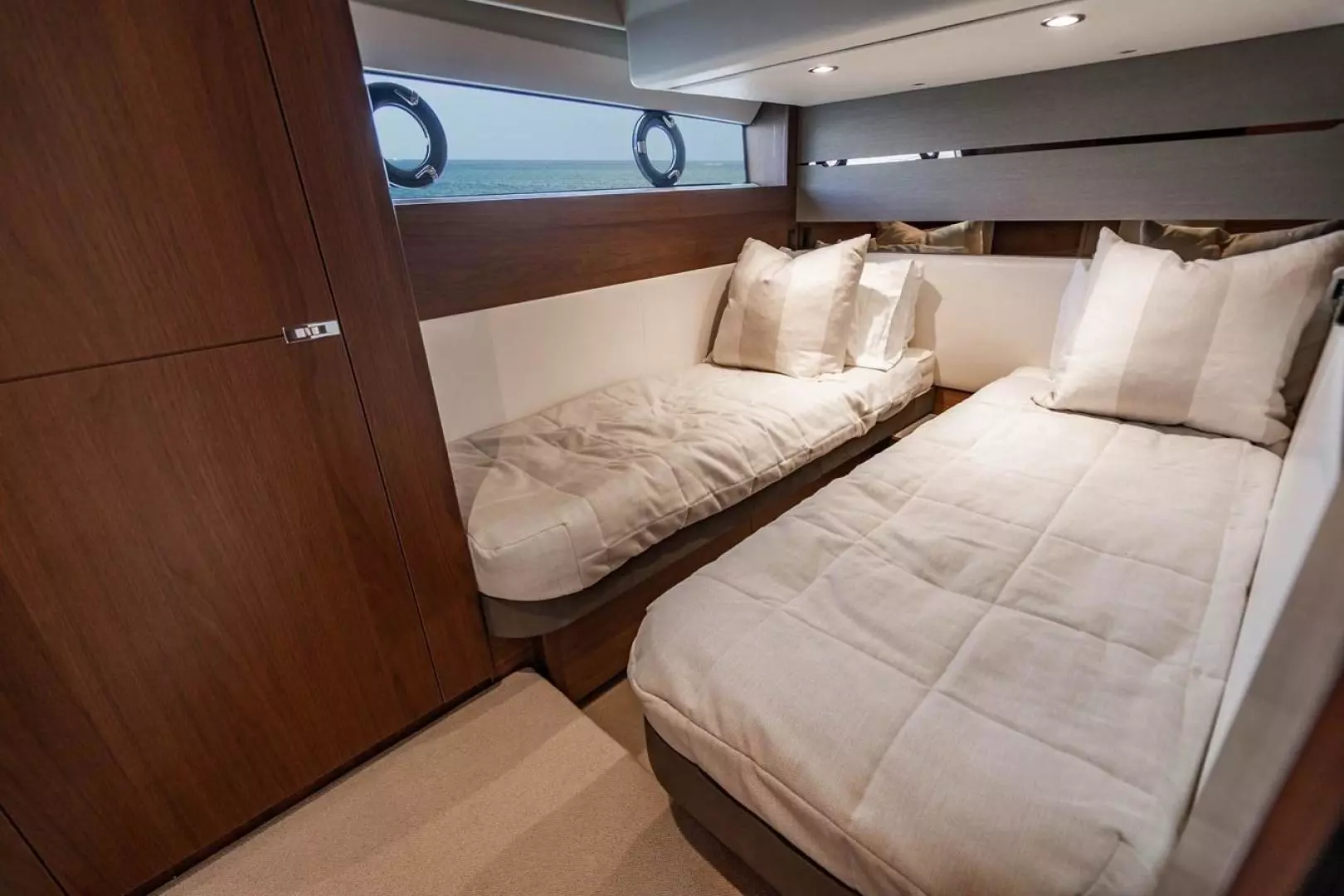 2020 Princess V60 - Image 27