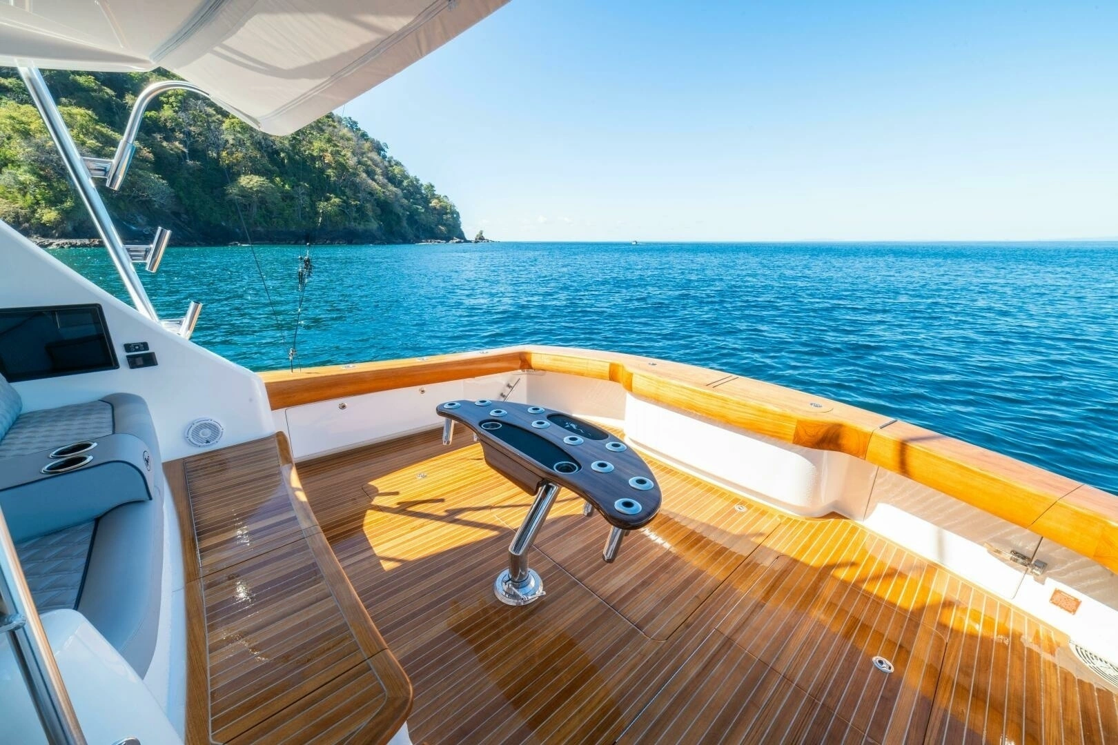 2027 Viking 64 Convertible - Image 27