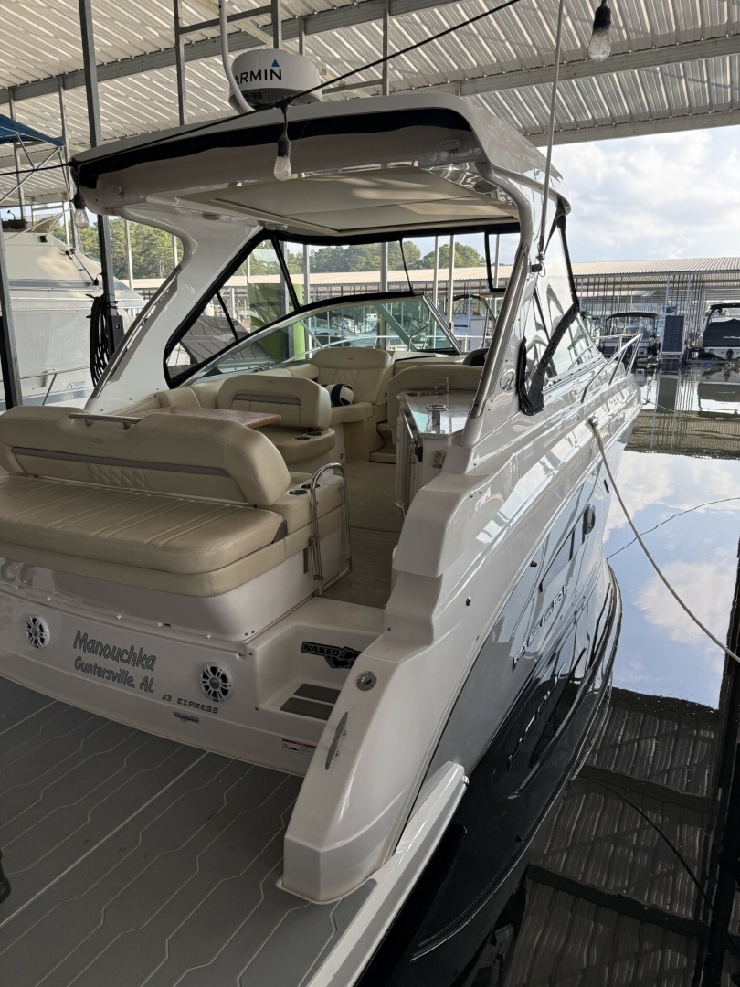 2020 Regal 33 Express - Image 21