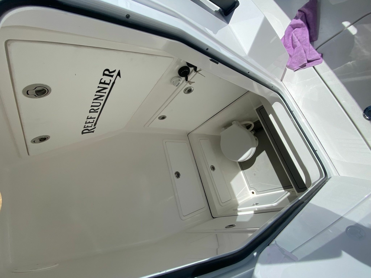 2026 Reef Runner 280 - Image 10