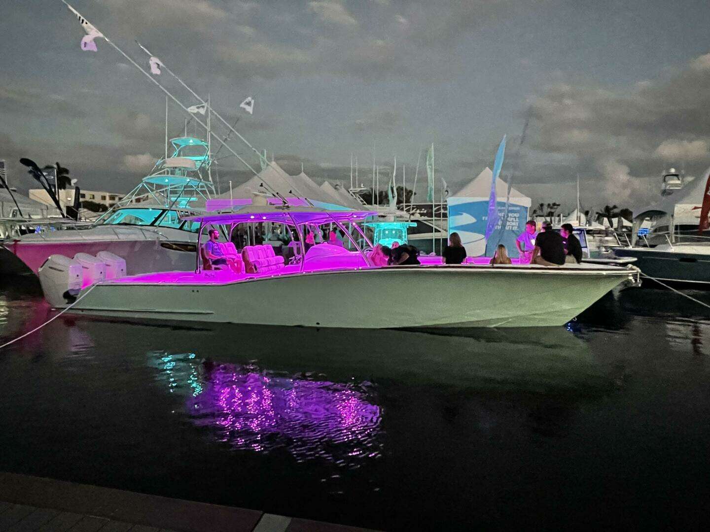 2026 Mag Bay 43 Center Console - Image 116