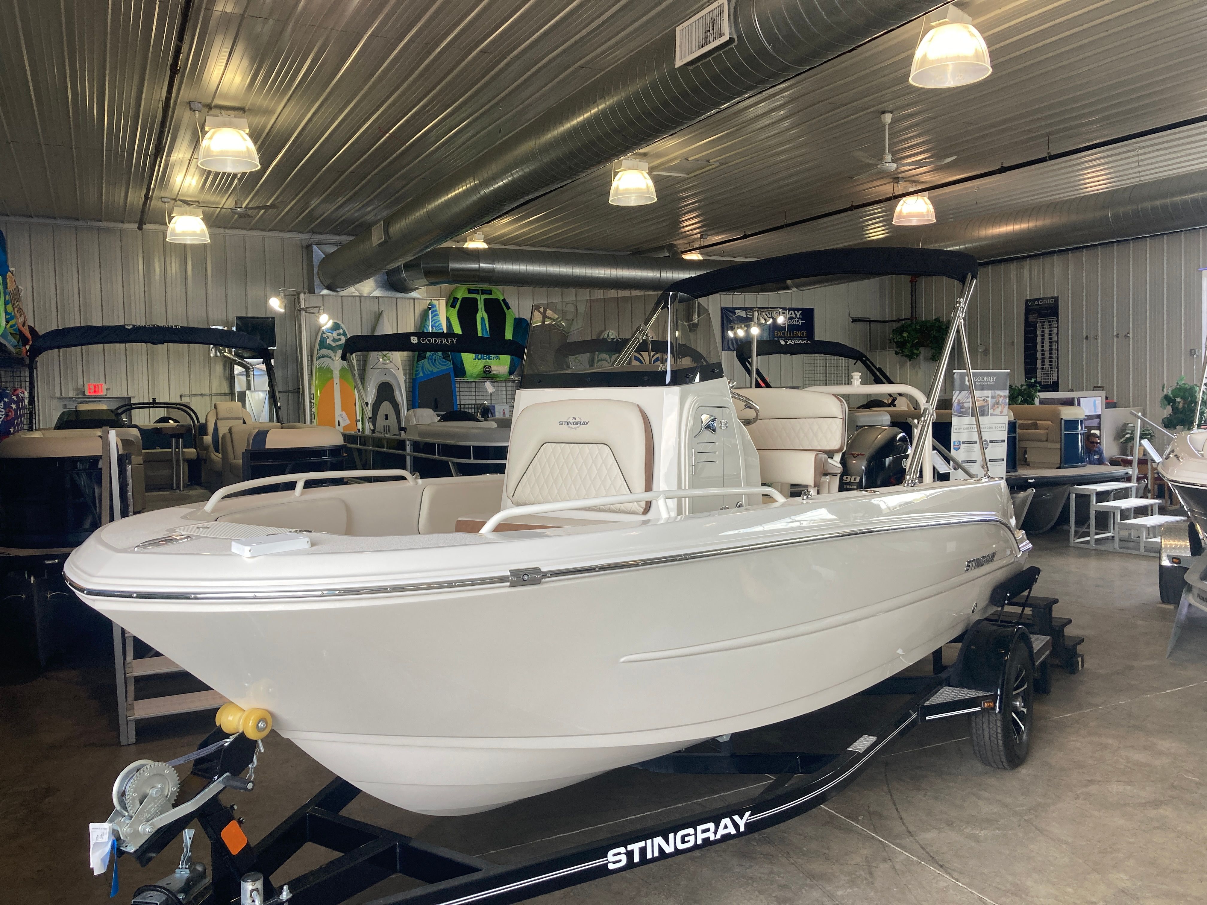 2024 Stingray 173 CC