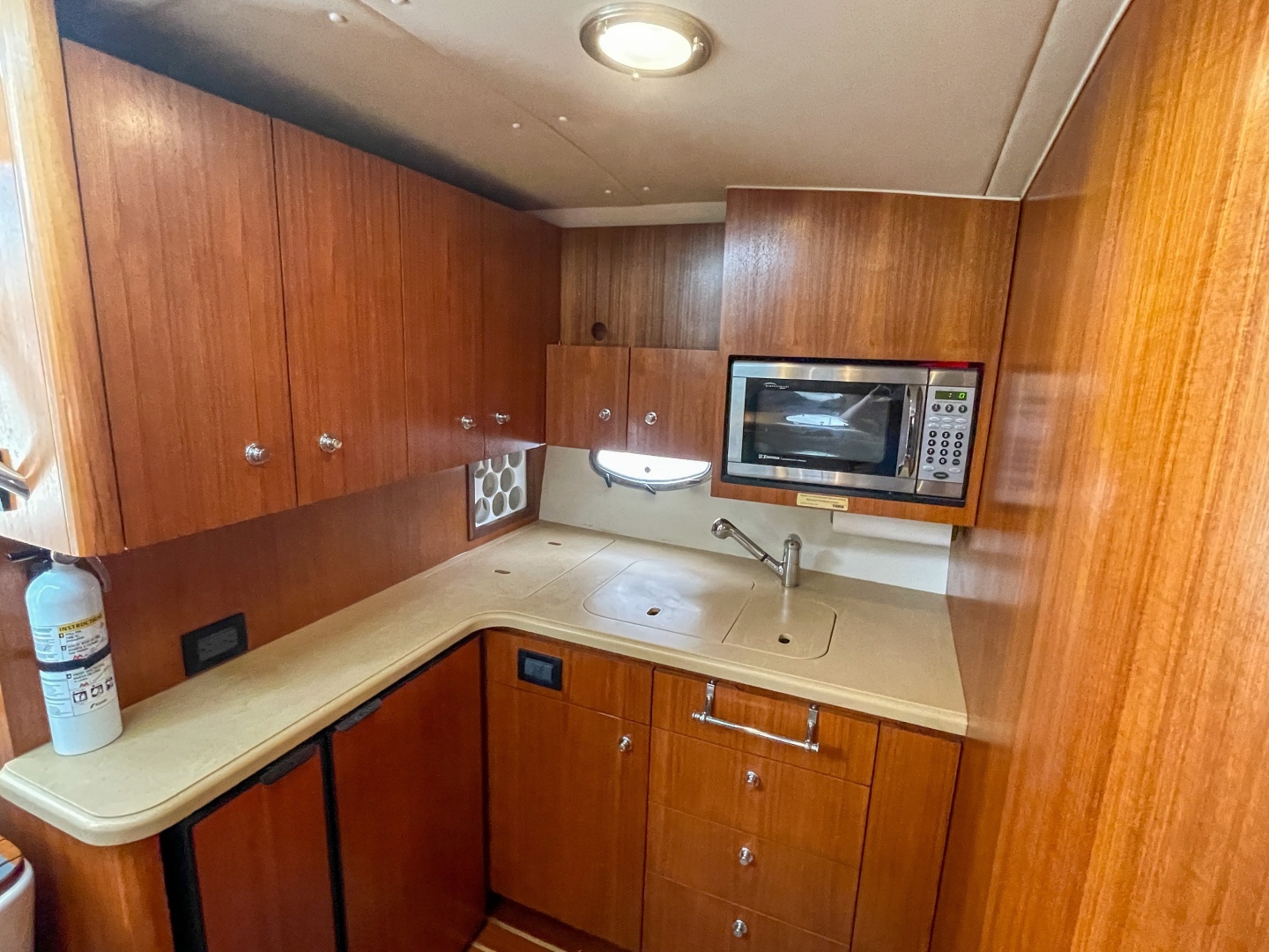 2004 Tiara Yachts 3800 Open - Image 36