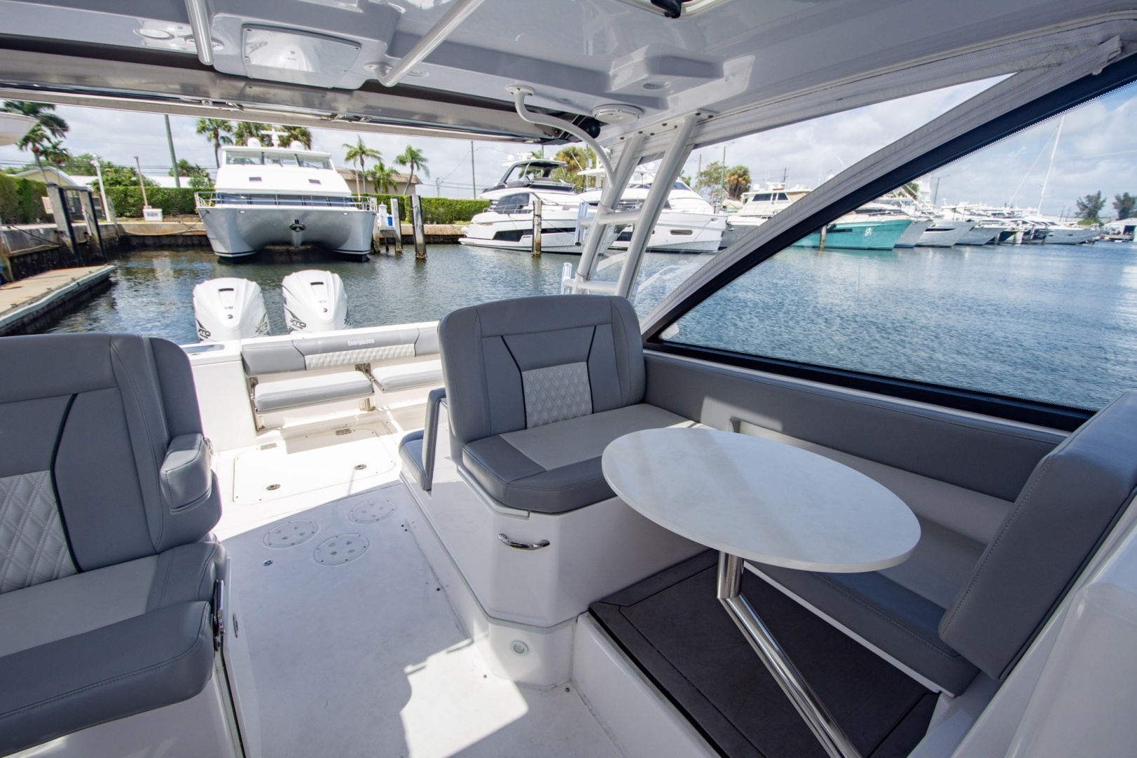2019 Everglades 340 Dual Console - Image 9