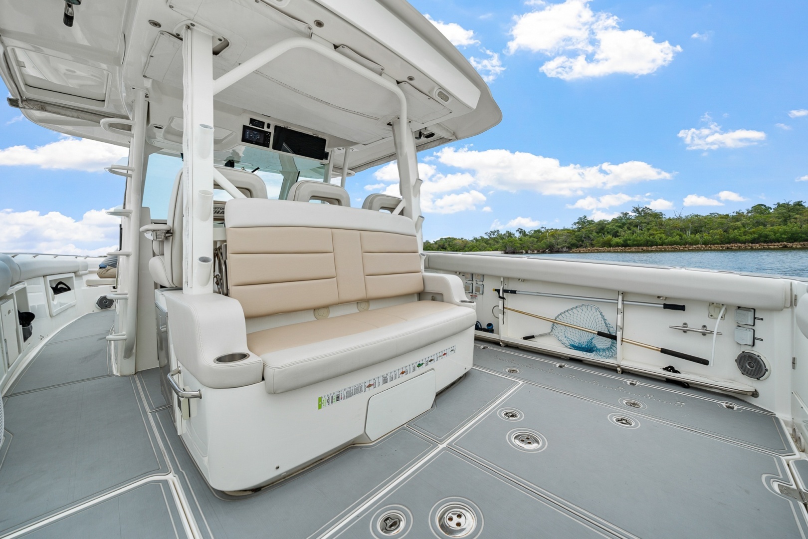 2018 Boston Whaler 380 Outrage - Image 26