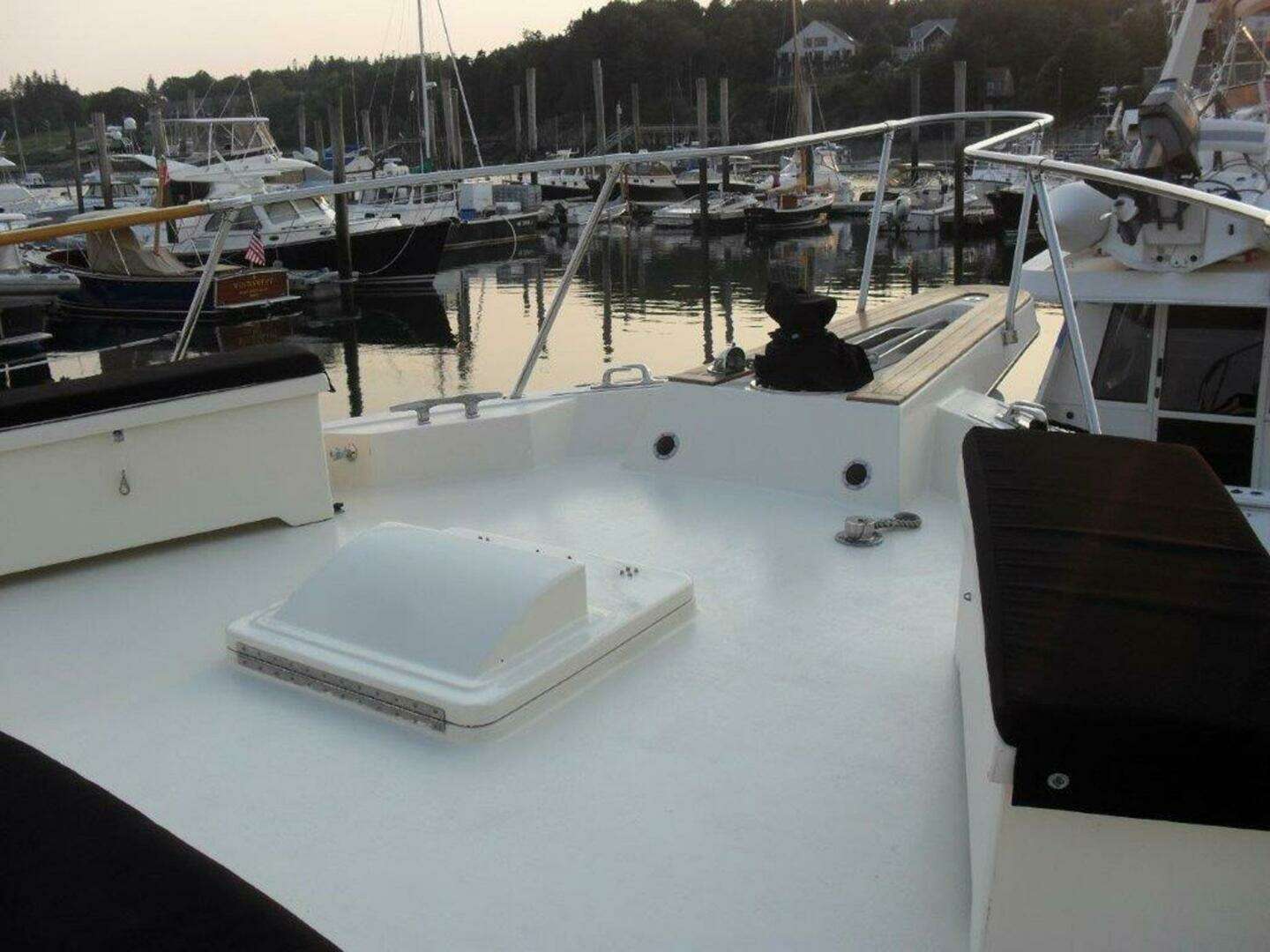 1987 Hatteras Flybridge - Image 24