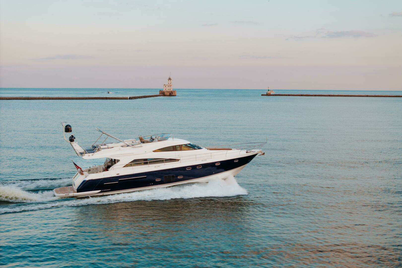 2011 Fairline 65 Squadron - Image 15