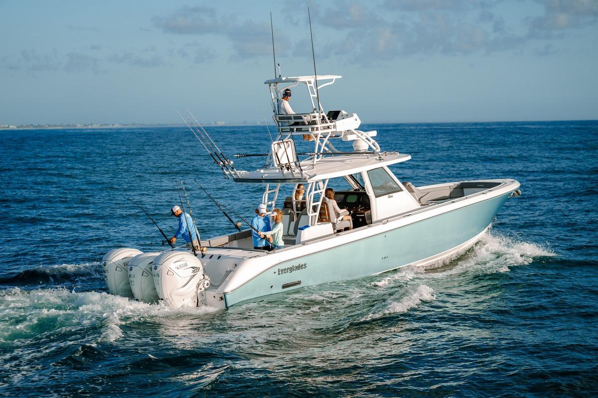 2026 Everglades 395 Center Console