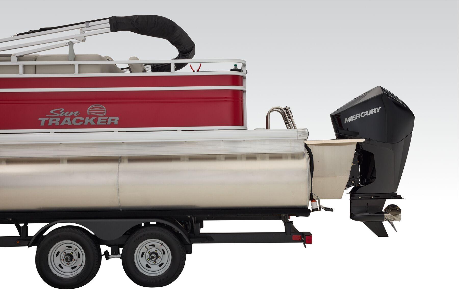 2026 Sun Tracker Fishin' Barge 22 XP3 - 81