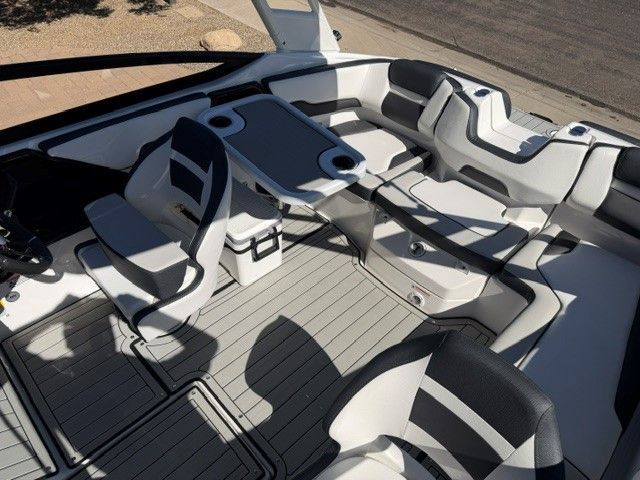 2025 Yamaha Boats 195S - 7
