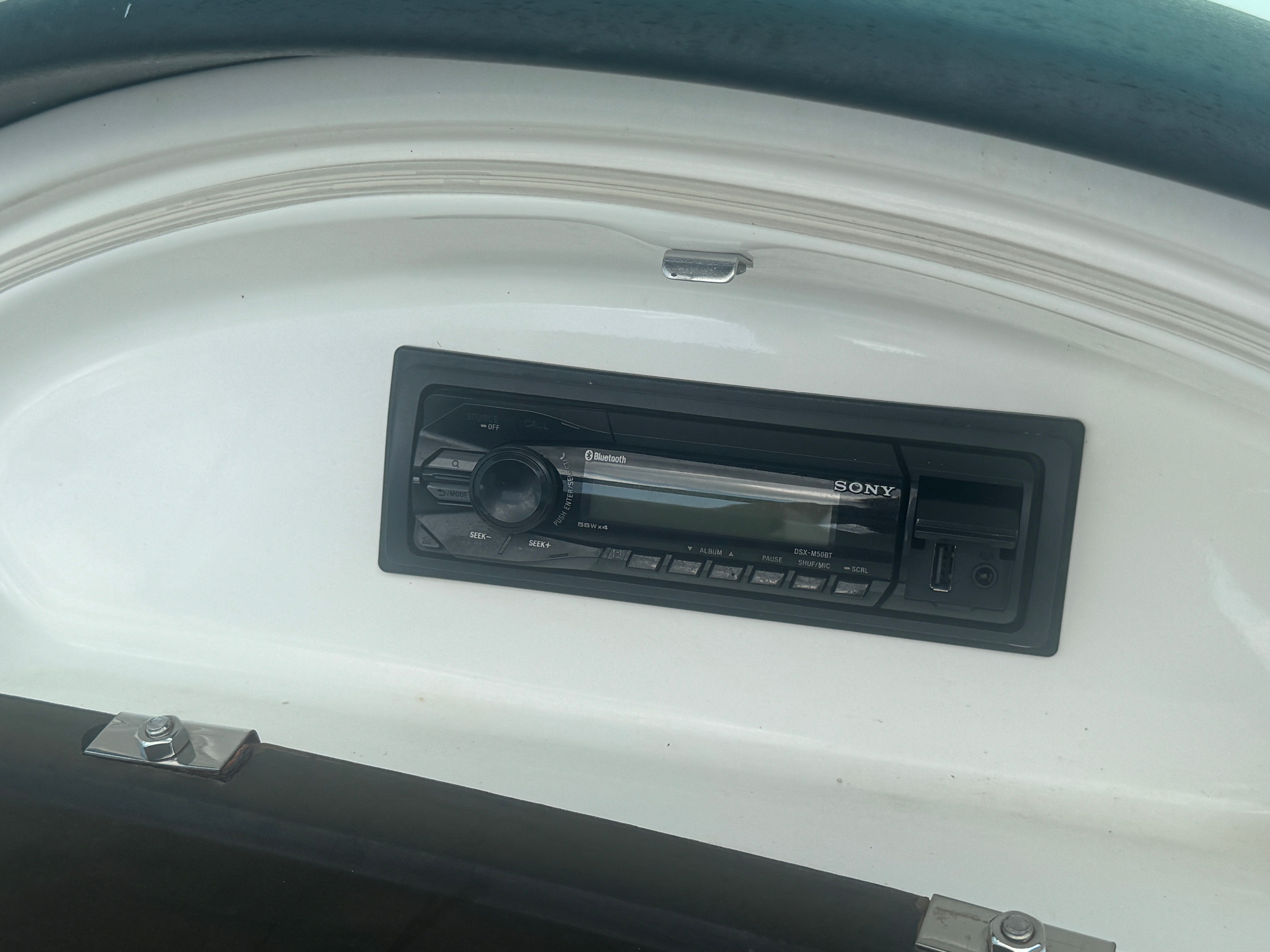 2011 Sea Ray 185 Sport - 24