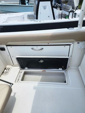 2017 Sailfish 275 DC - 27