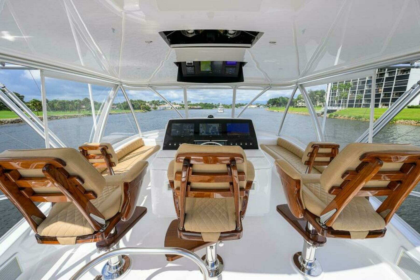 2023 Viking 64 Convertible - Image 34