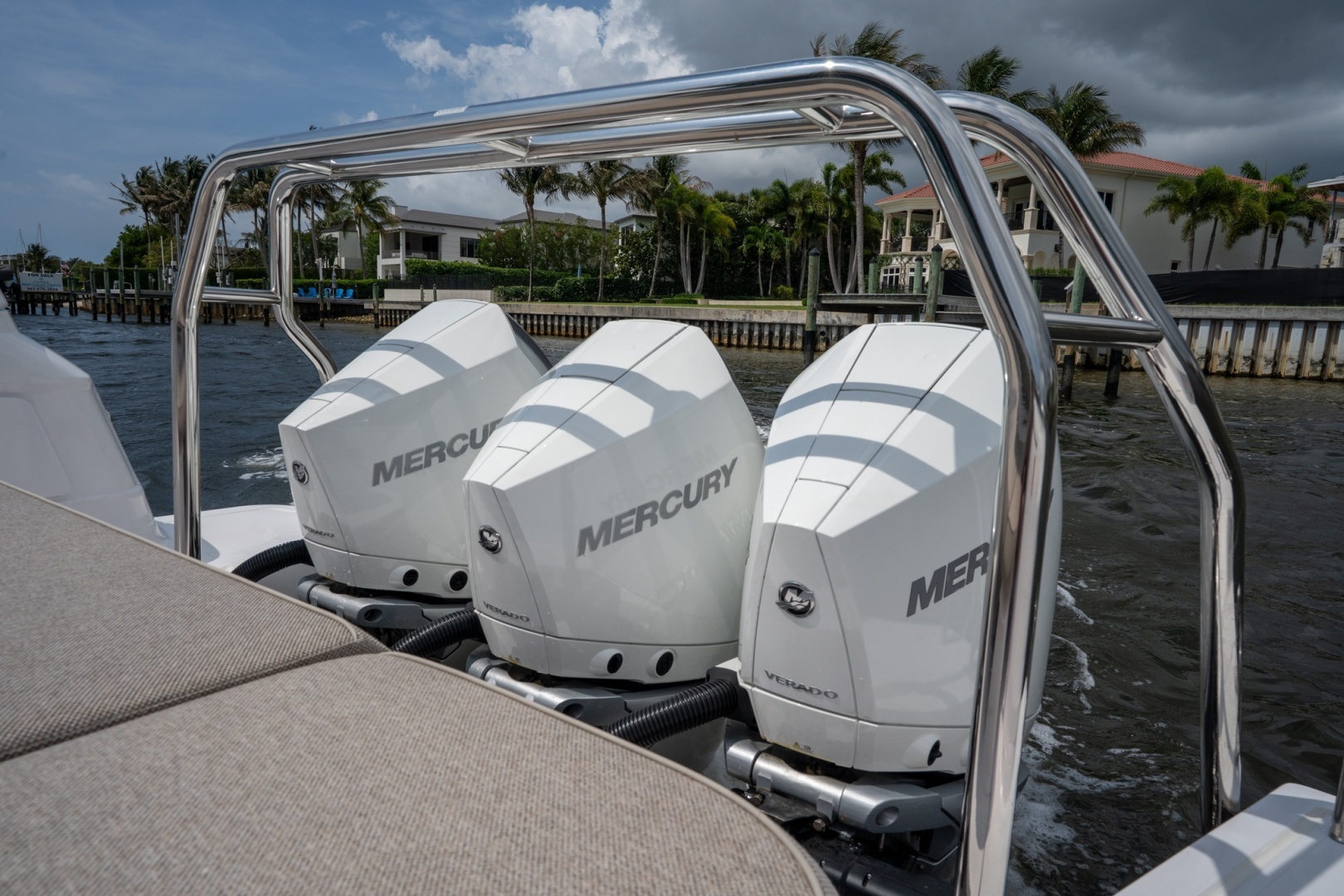 2024 Axopar 45 XC Cross Cabin - Image 16