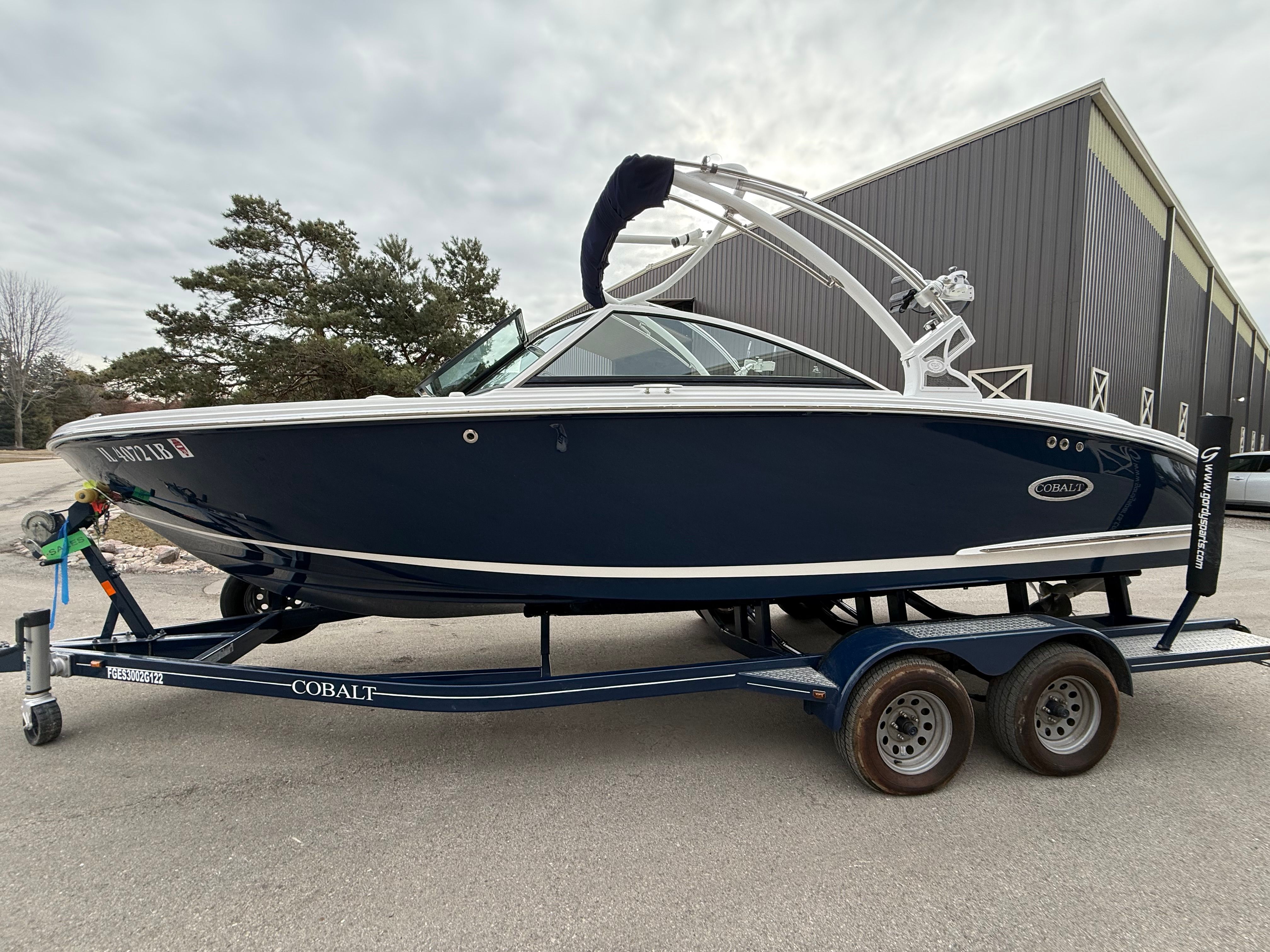 2022 Cobalt CS23 Surf
