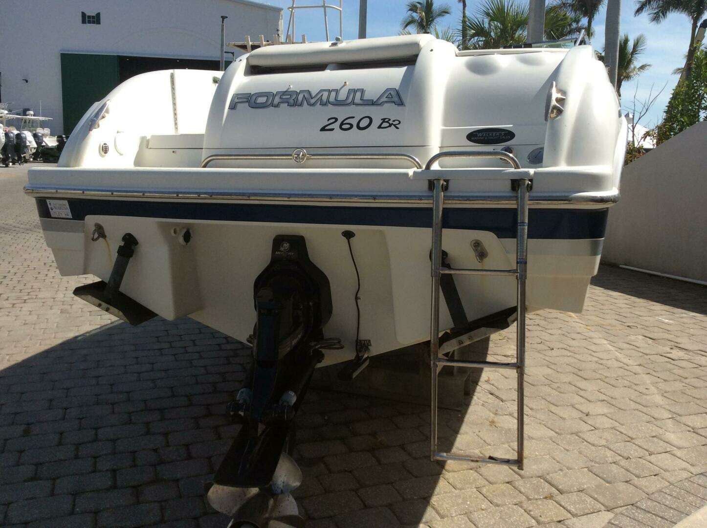 2005 Formula 260 - Image 2