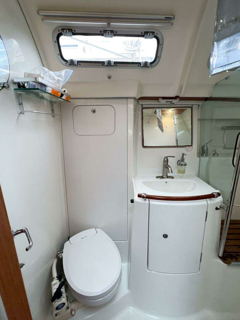 2007 Beneteau 373 - Image 36