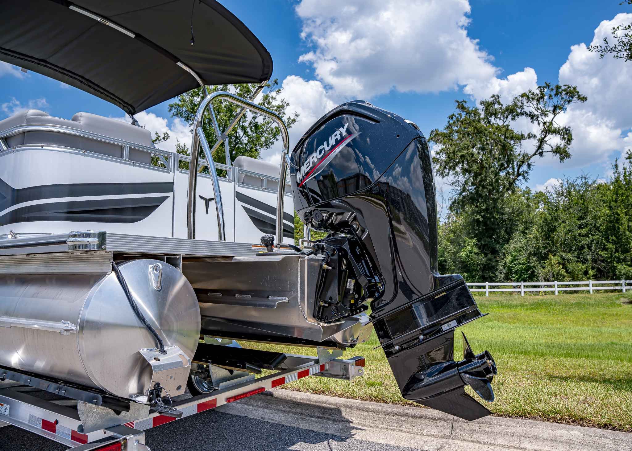 2025 Tahoe Pontoon SLT 23' Quad Lounge - 4