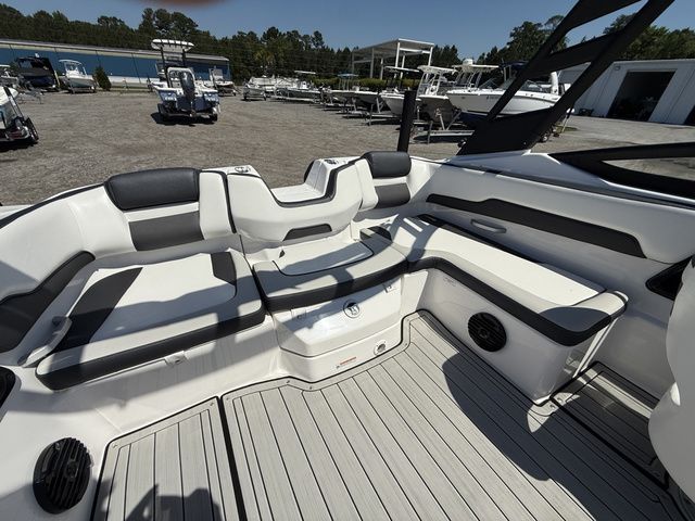 2024 Yamaha Boats 195S - 10