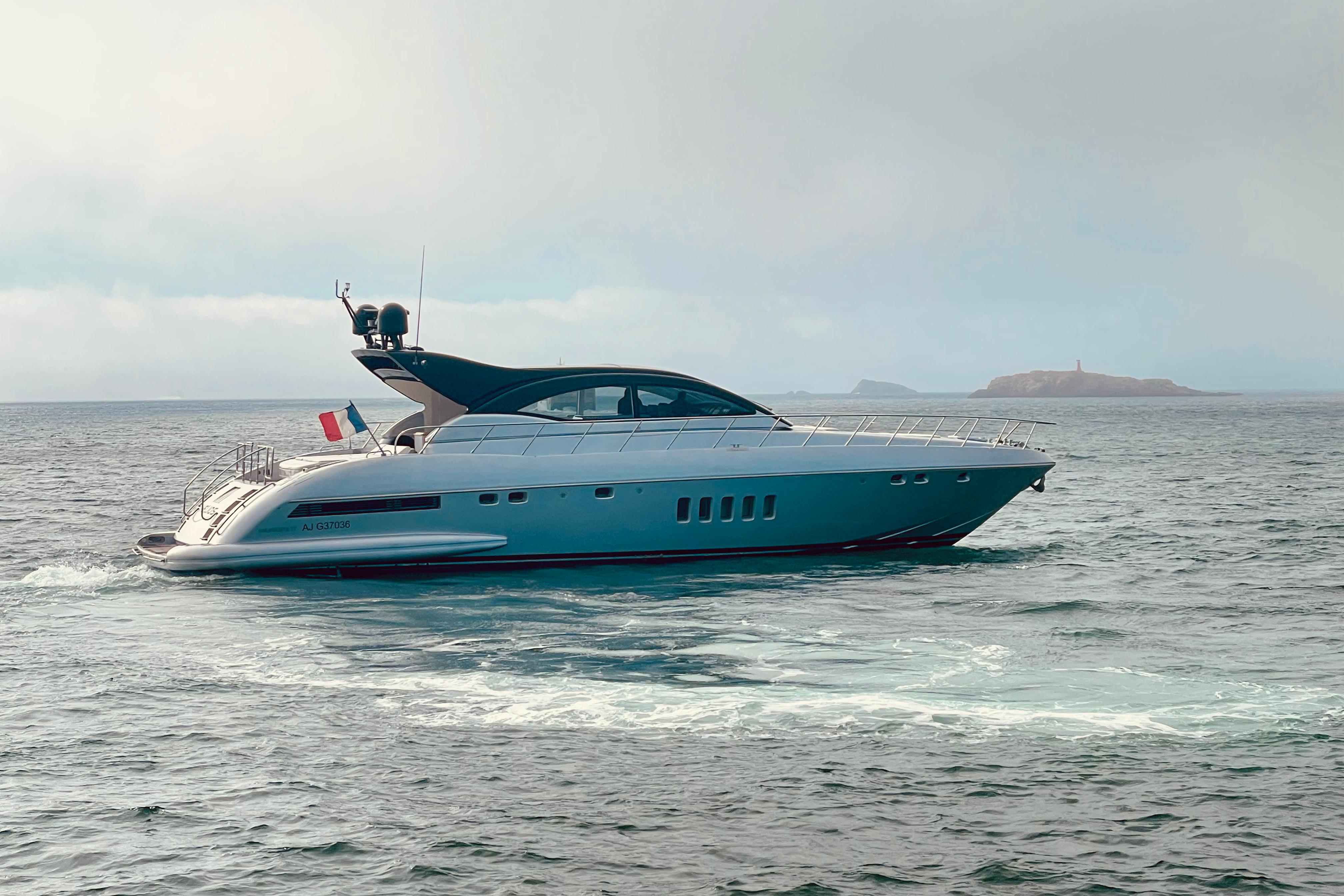 1999 Mangusta 72