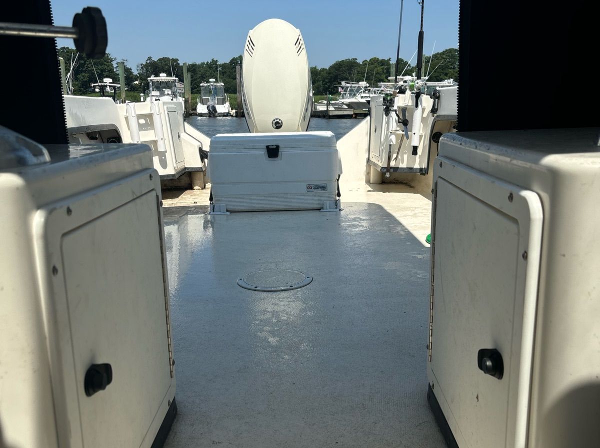 2015 May-Craft 2300 Pilot - 6