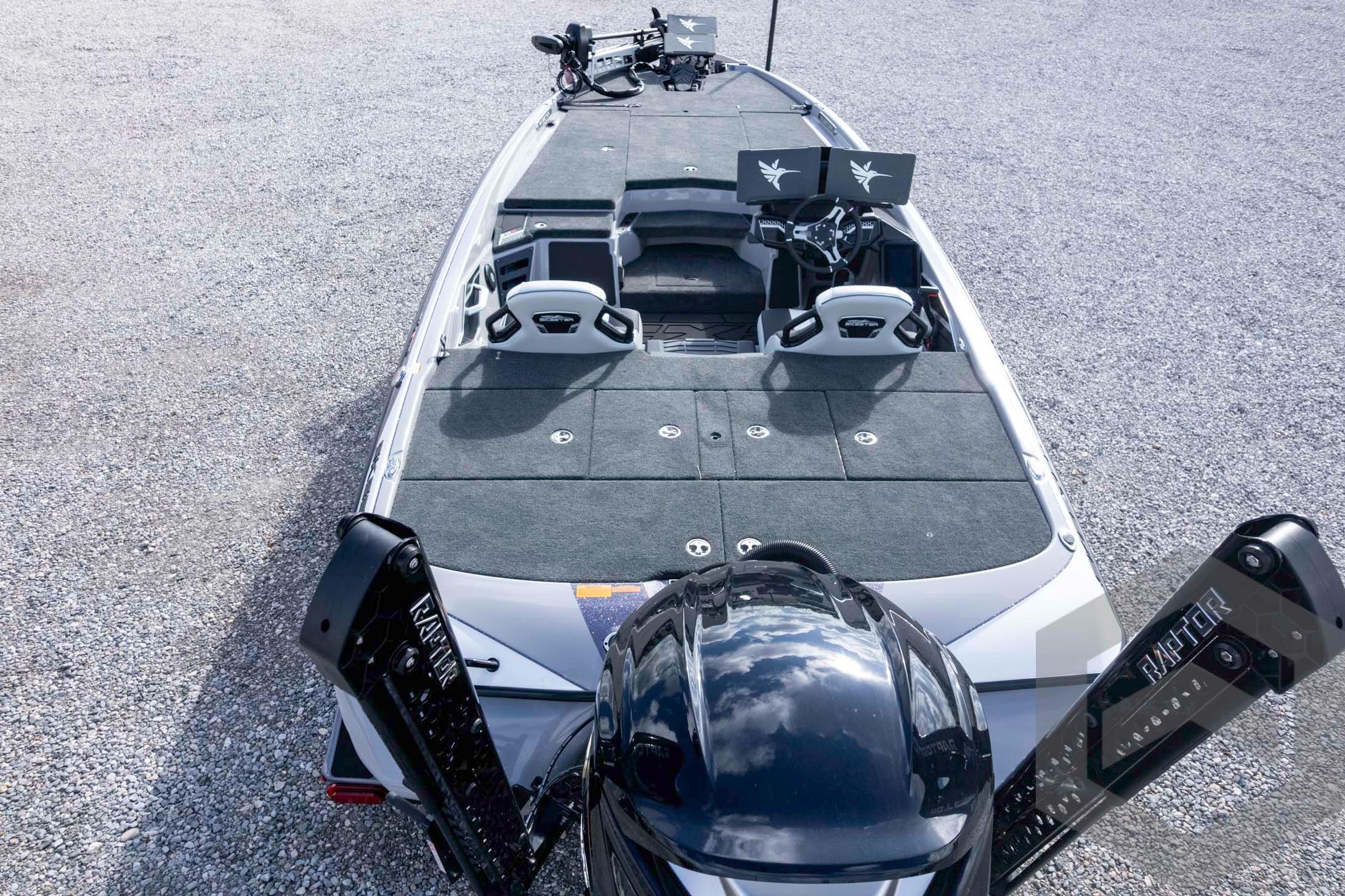 2026 Skeeter FXR20 FLEX boat with dual consoles and advanced fishing technology.