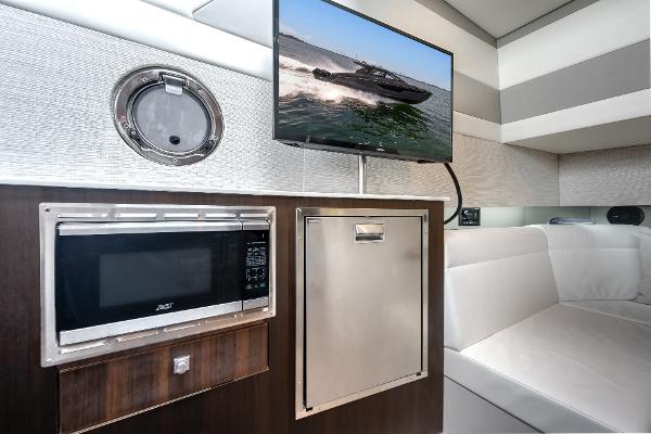 2023 Cruisers Yachts 42 GLS OB - 10