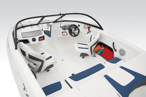 2023 Tahoe 185 S - 23