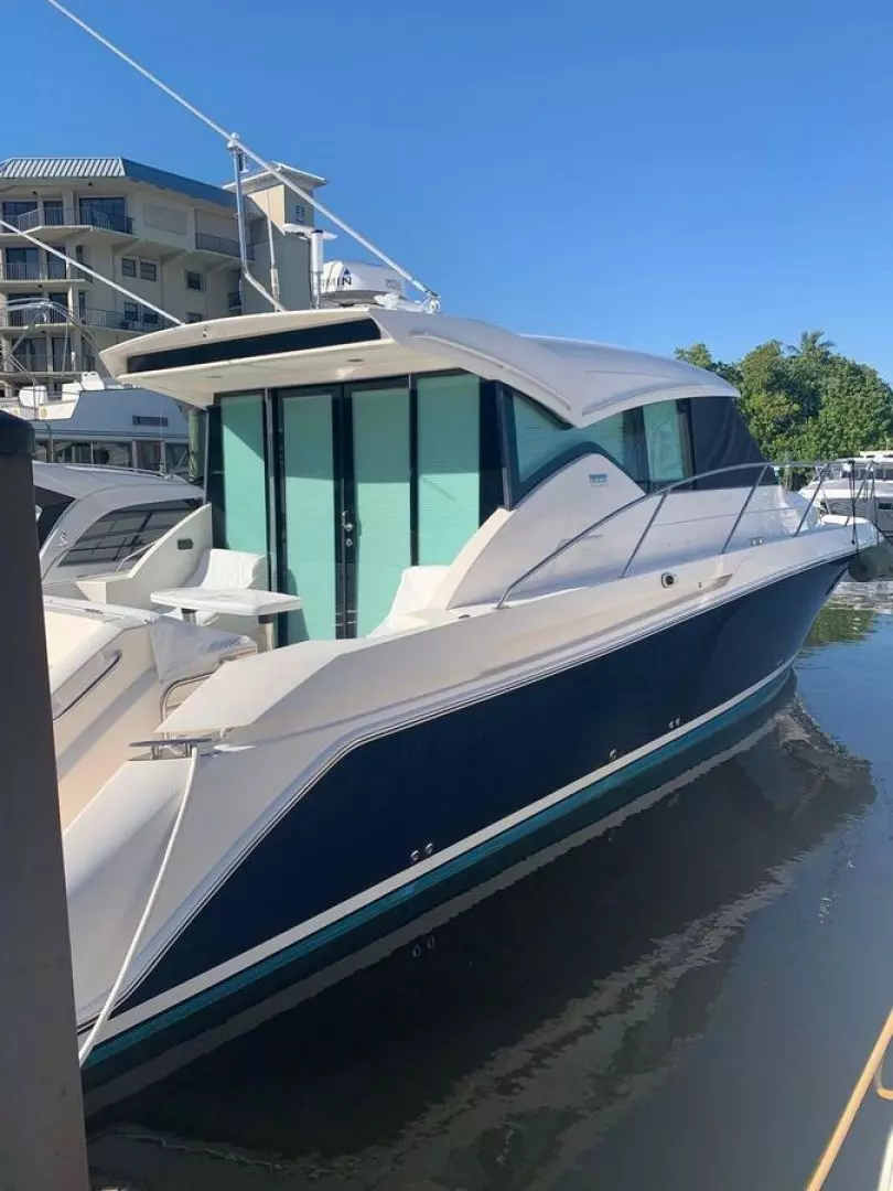 2017 Tiara Yachts — - Image 5