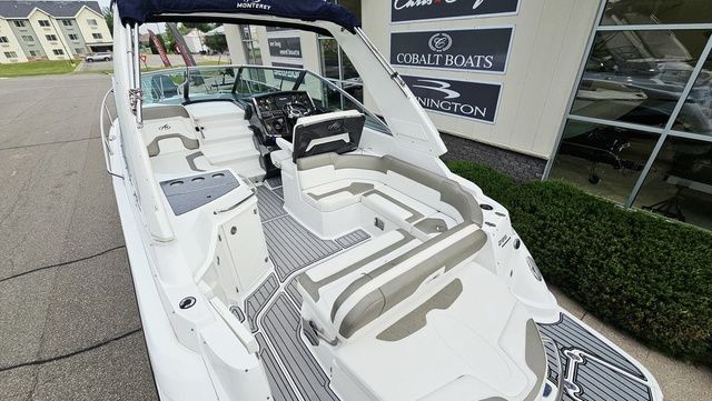 2016 Monterey 295 Sport Yacht - 6