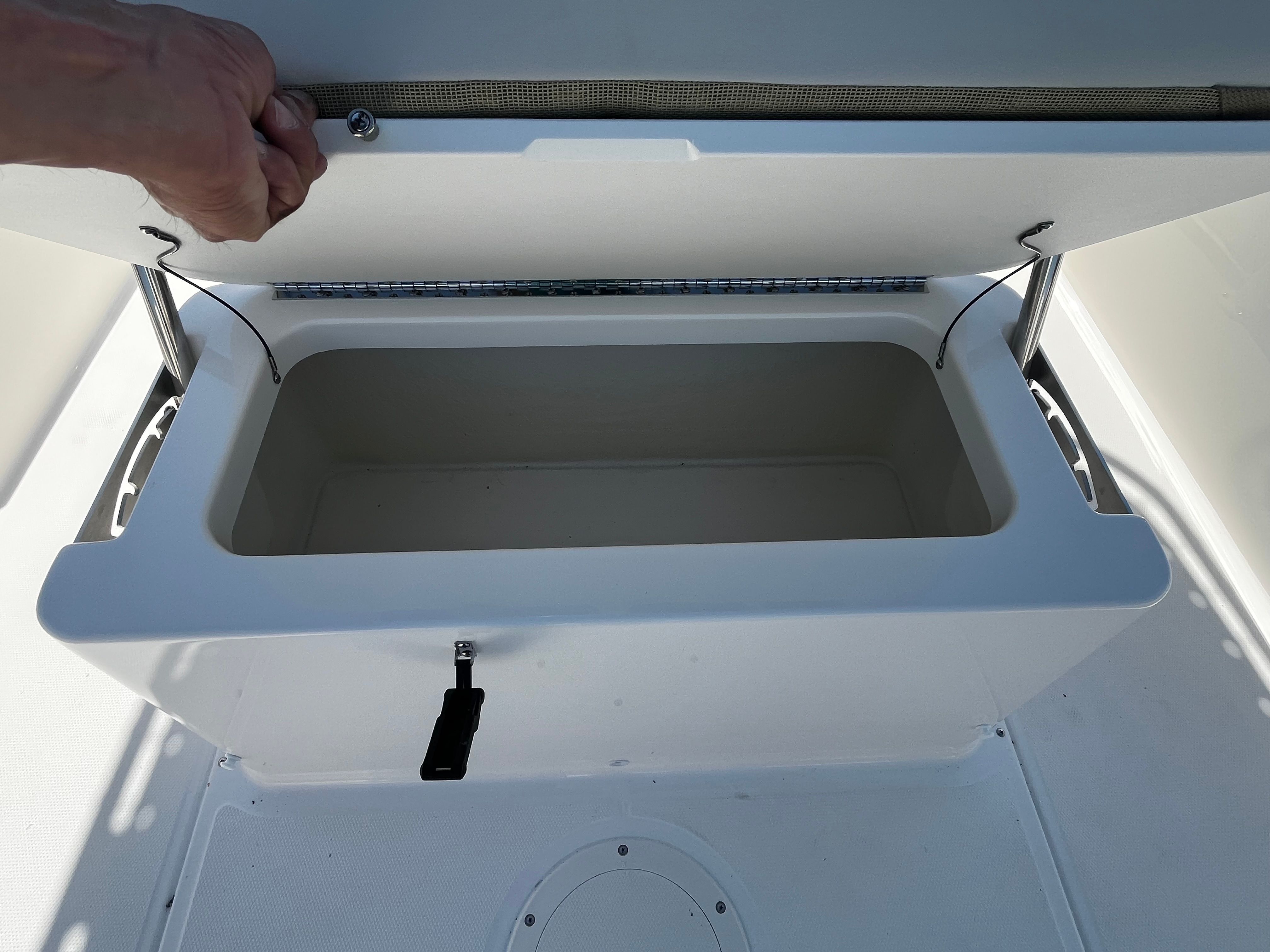 2026 BOSTON WHALER 190 MONTAUK - Image 24