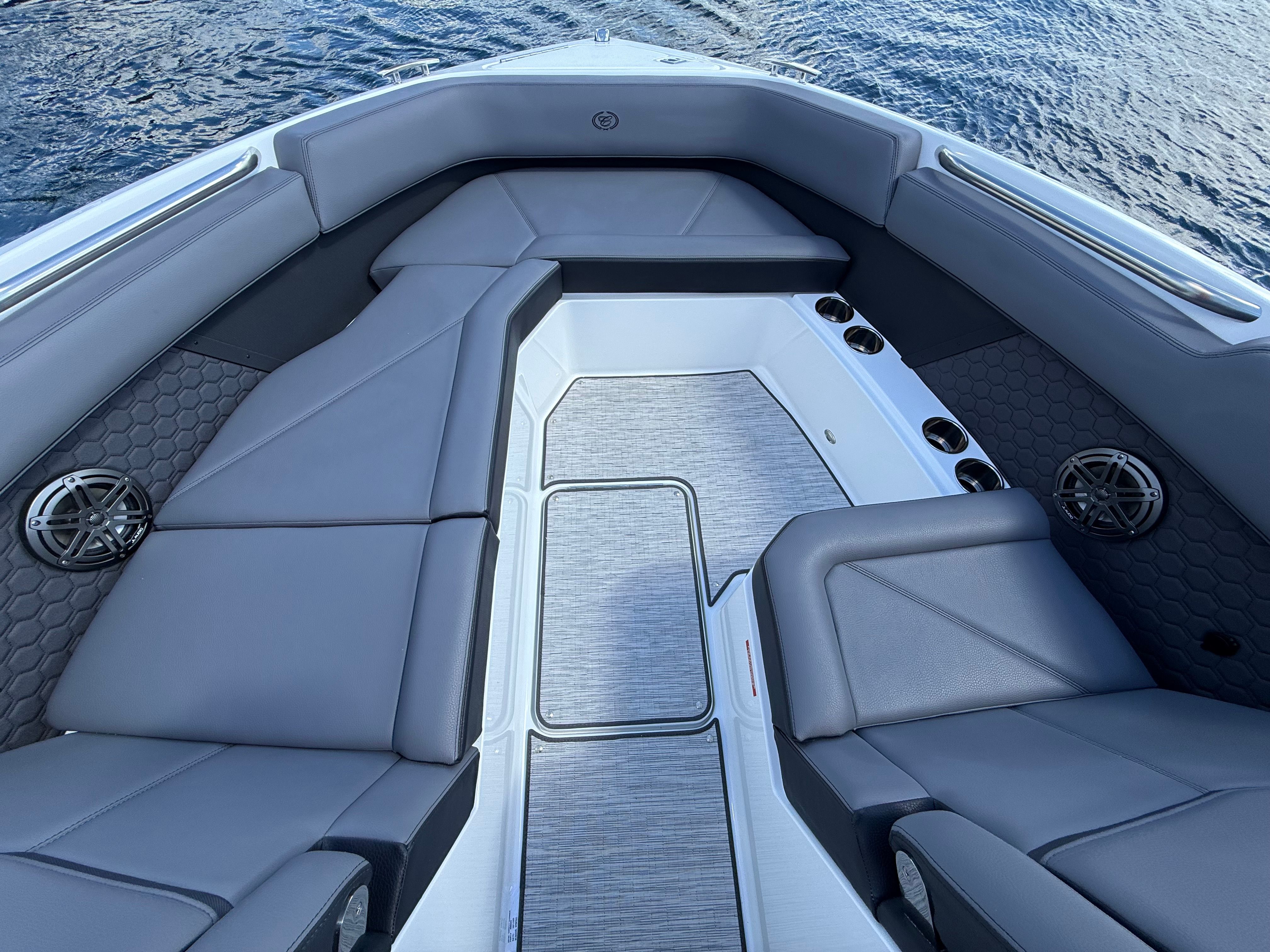 2026 Cobalt R8 Surf - 9