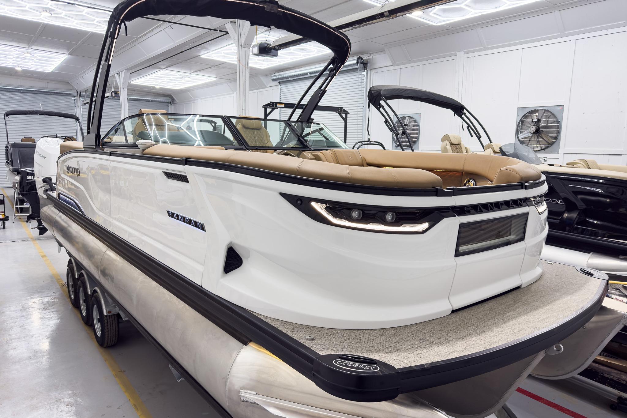 2026 Godfrey Sanpan 27' Twin Ultra Lounge Windshield Tritoon - 2700 ULW TWIN JPO
